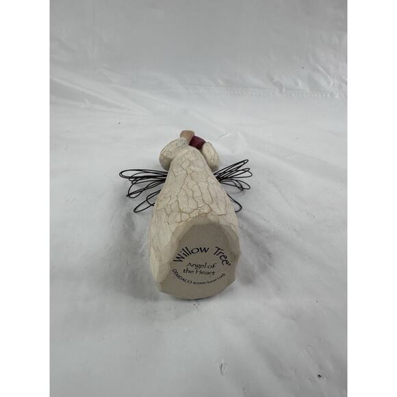 Willow Tree Angel of the Heart Figurine Demdaco Susan Lordi 2000 #26024 - Picture 5 of 5